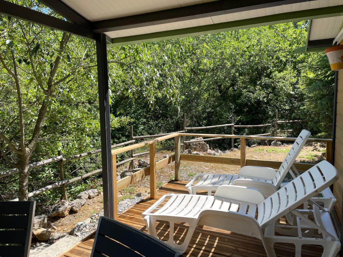 Les Chalets De Labeaume Luaran gambar