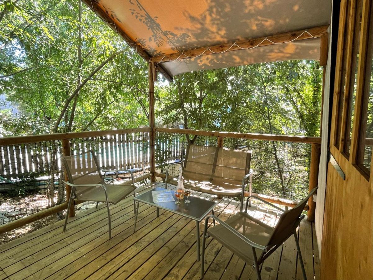 Les Chalets De Labeaume Luaran gambar
