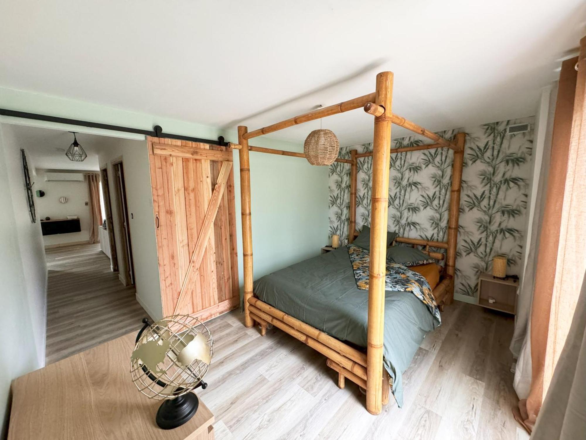 Les Chalets De Labeaume Luaran gambar