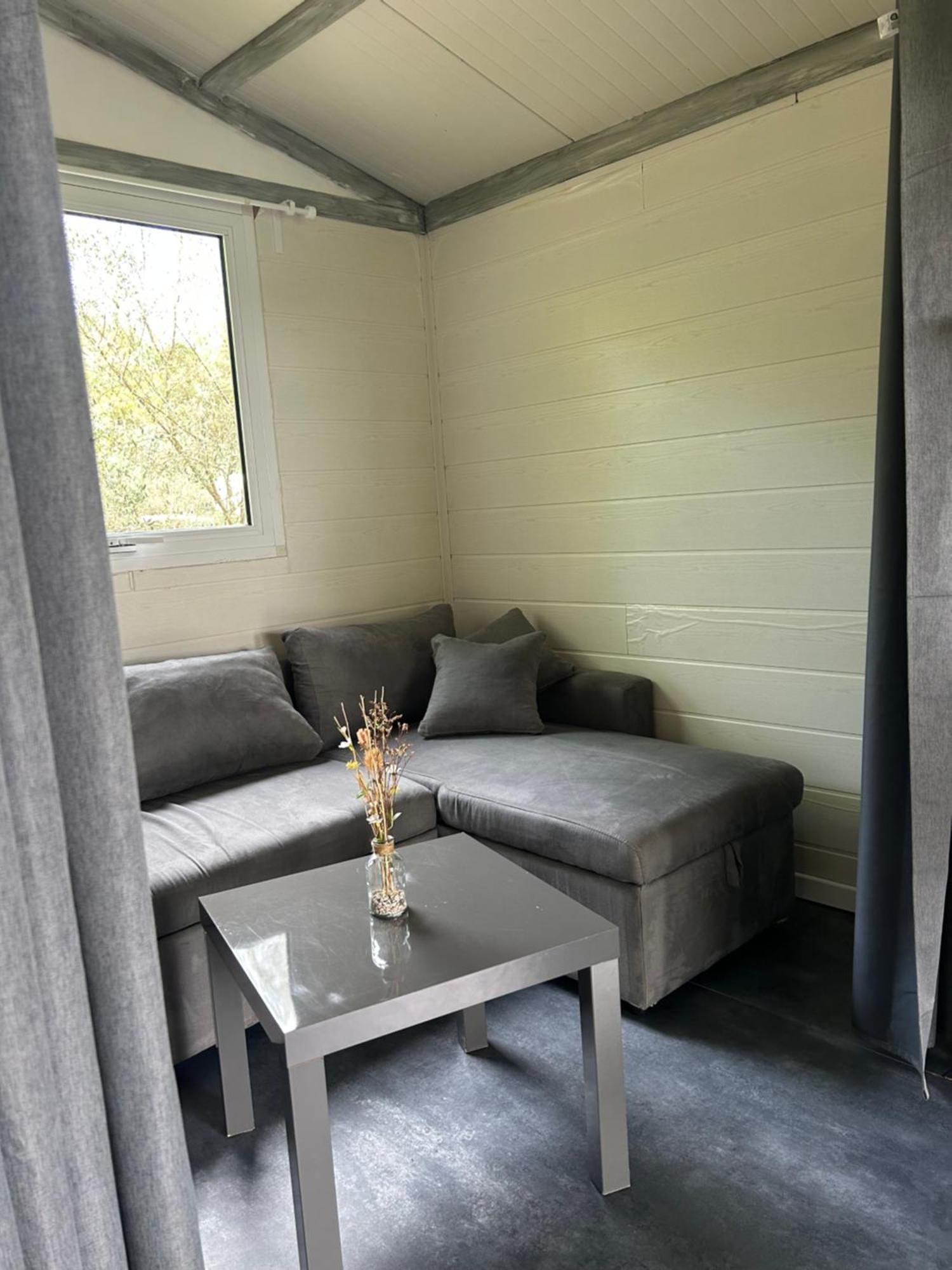 Les Chalets De Labeaume Luaran gambar